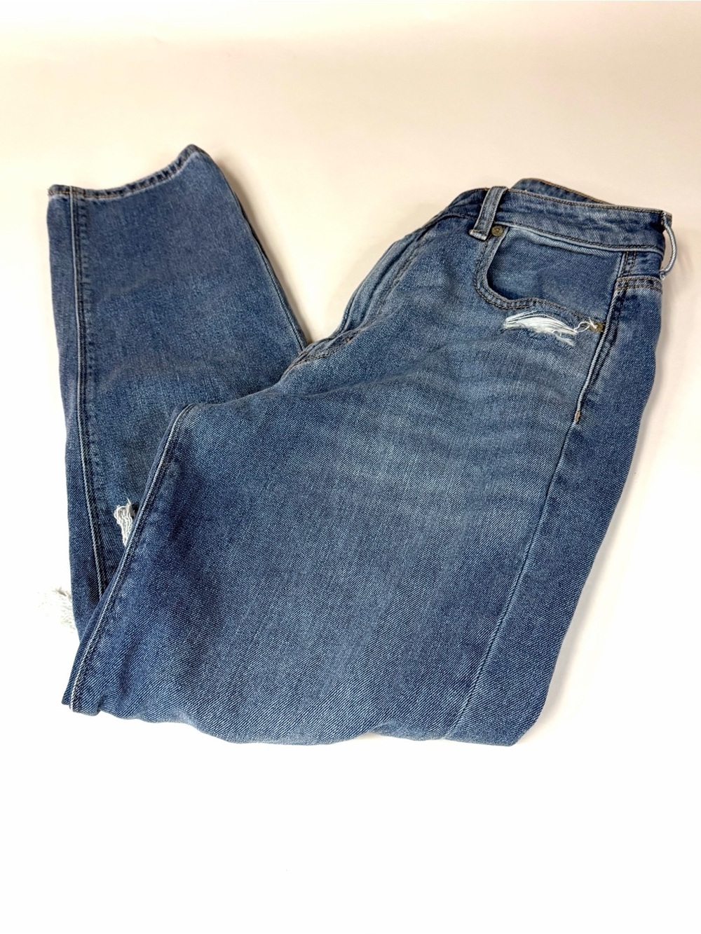 Ametican Eagle Women’s Size 6 Mom Jean Medium Wash Comfort Stretch Blue #4254